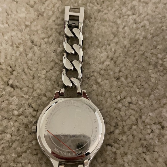 Michael kors watch - Picture 5 of 8